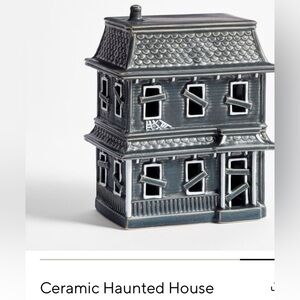 🩶 👻Pottery Barn Ceramic Haunted House - Dark Gray Medium🩶👻